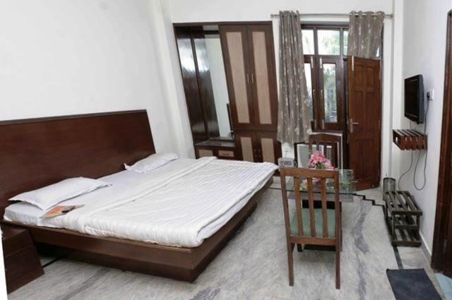 ホテルShivanta Residency リシケーシュ 部屋 写真